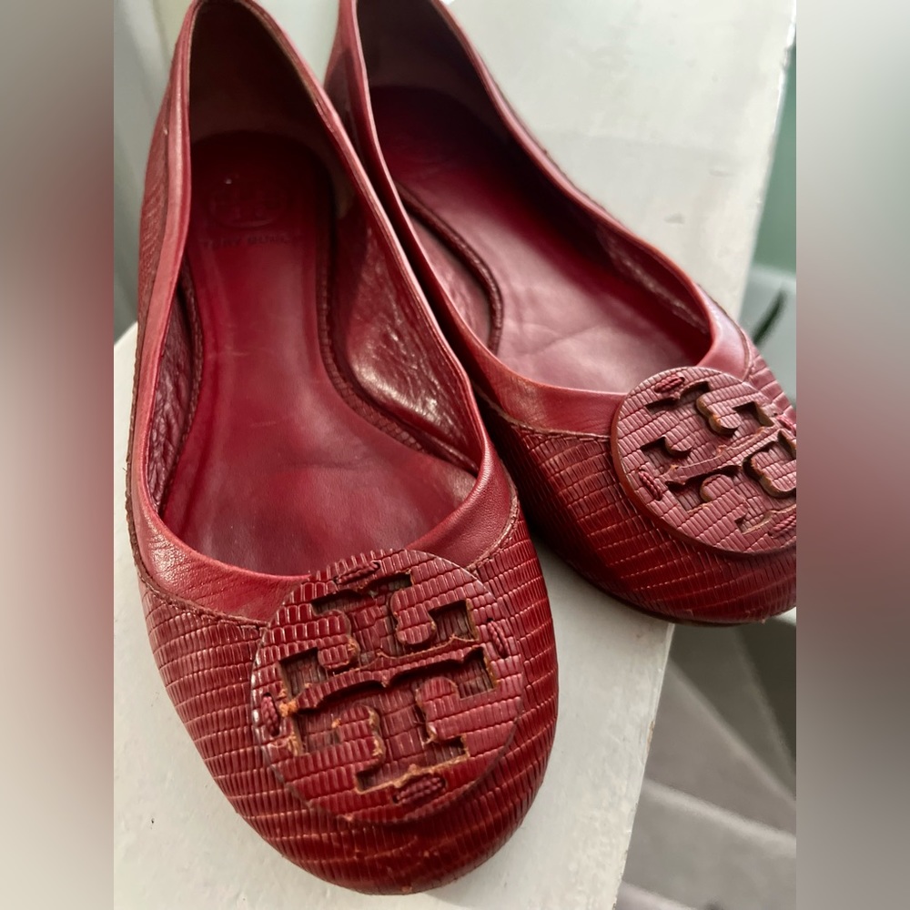 Tory Burch Red flats size 7.5